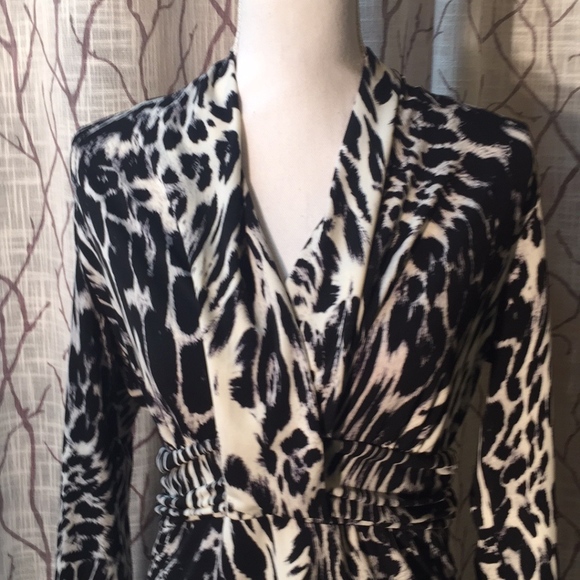 New York & Company 3/4 sleeve leopard print top - Picture 2 of 6